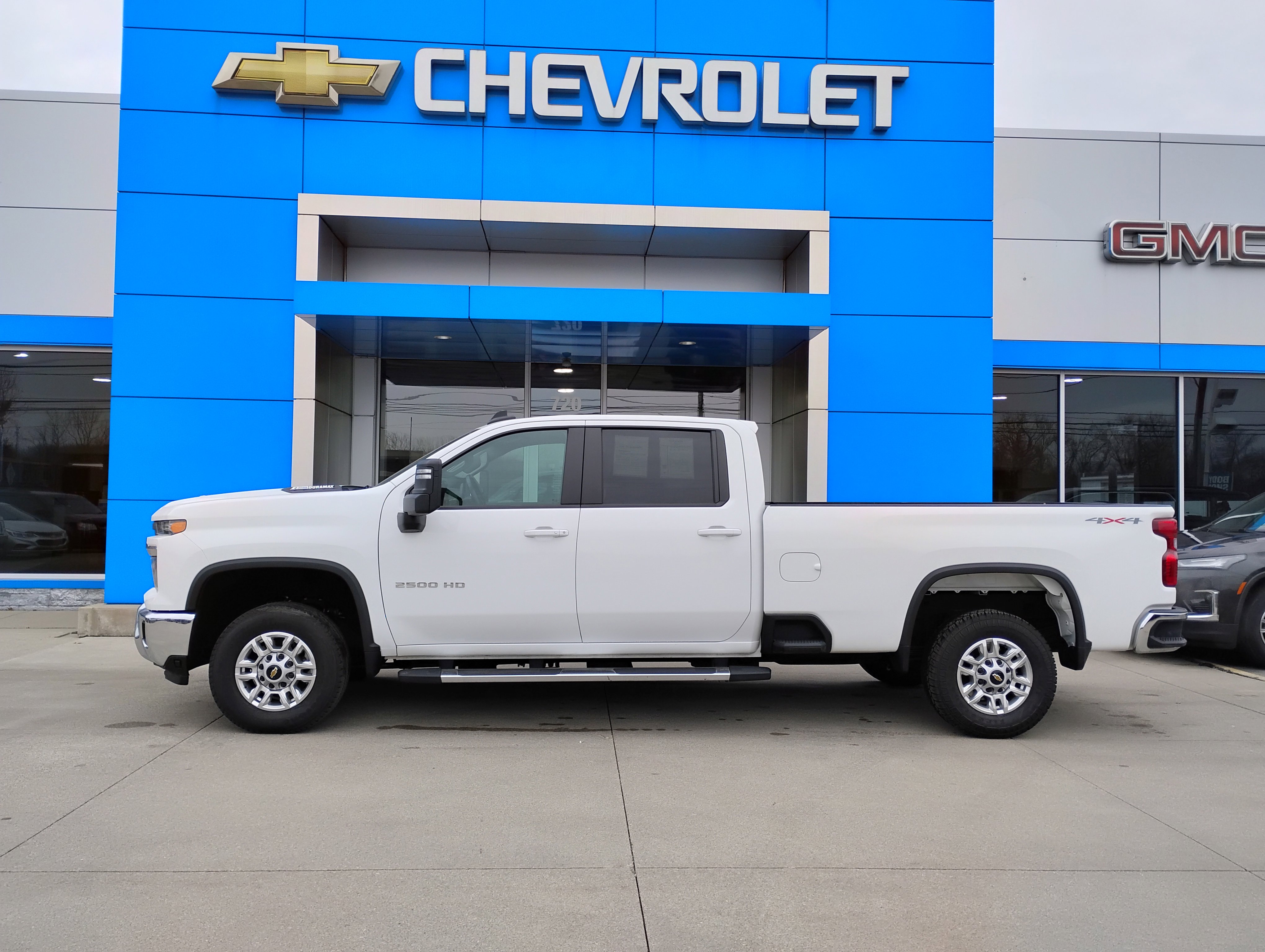 Used 2025 Chevrolet Silverado 2500 LT w/ Convenience Package image 31