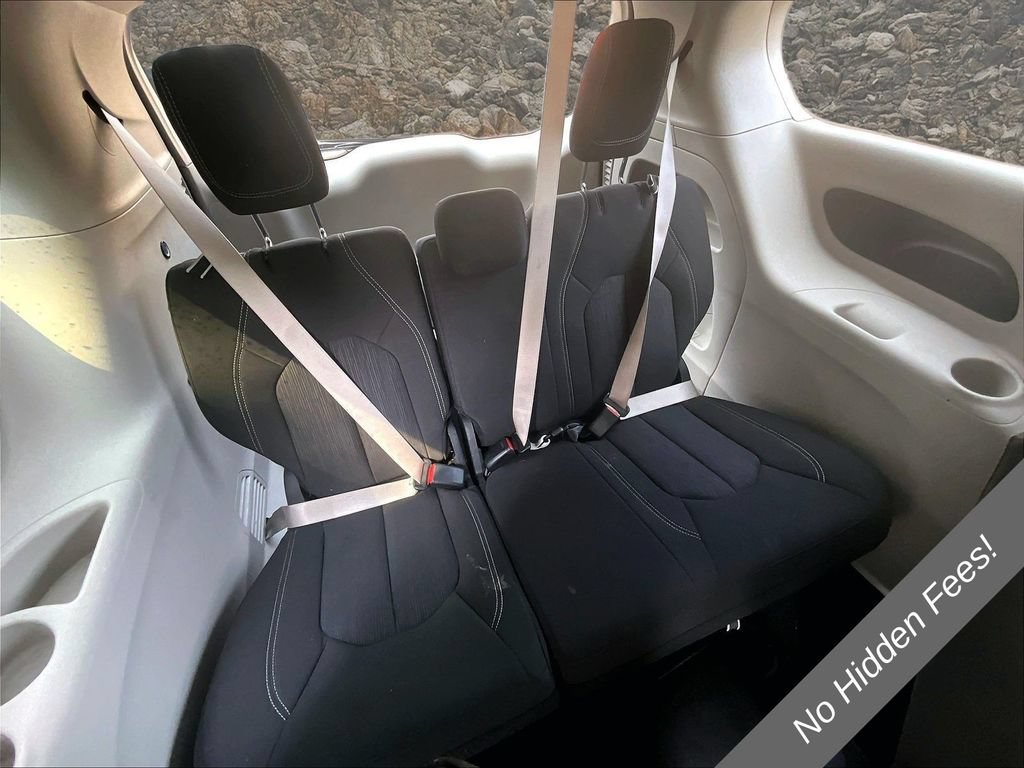 Used 2024 Chrysler Voyager LX FWD image 20