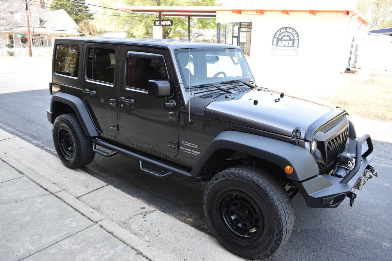 Used 2018 Jeep Wrangler Unlimited Sport S image 37