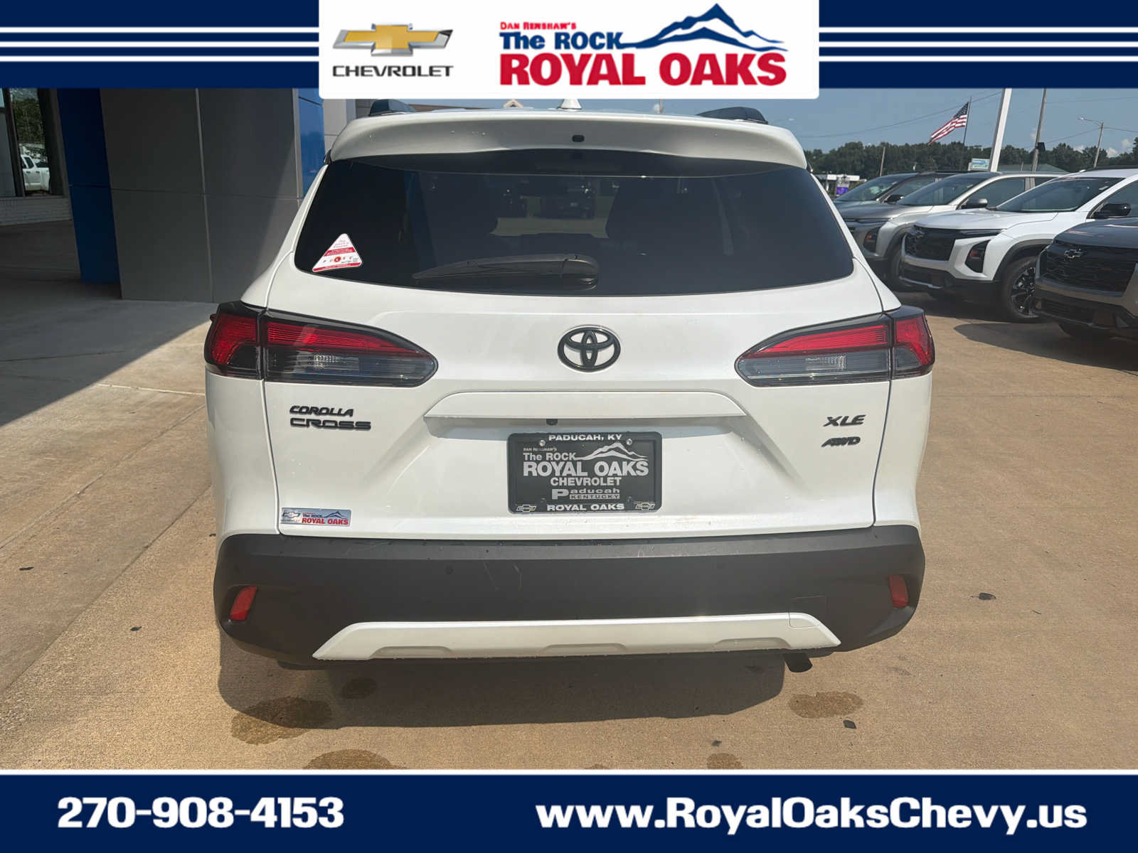 Used 2022 Toyota Corolla Cross XLE w/ Convenience Package AWD/4WD image 4