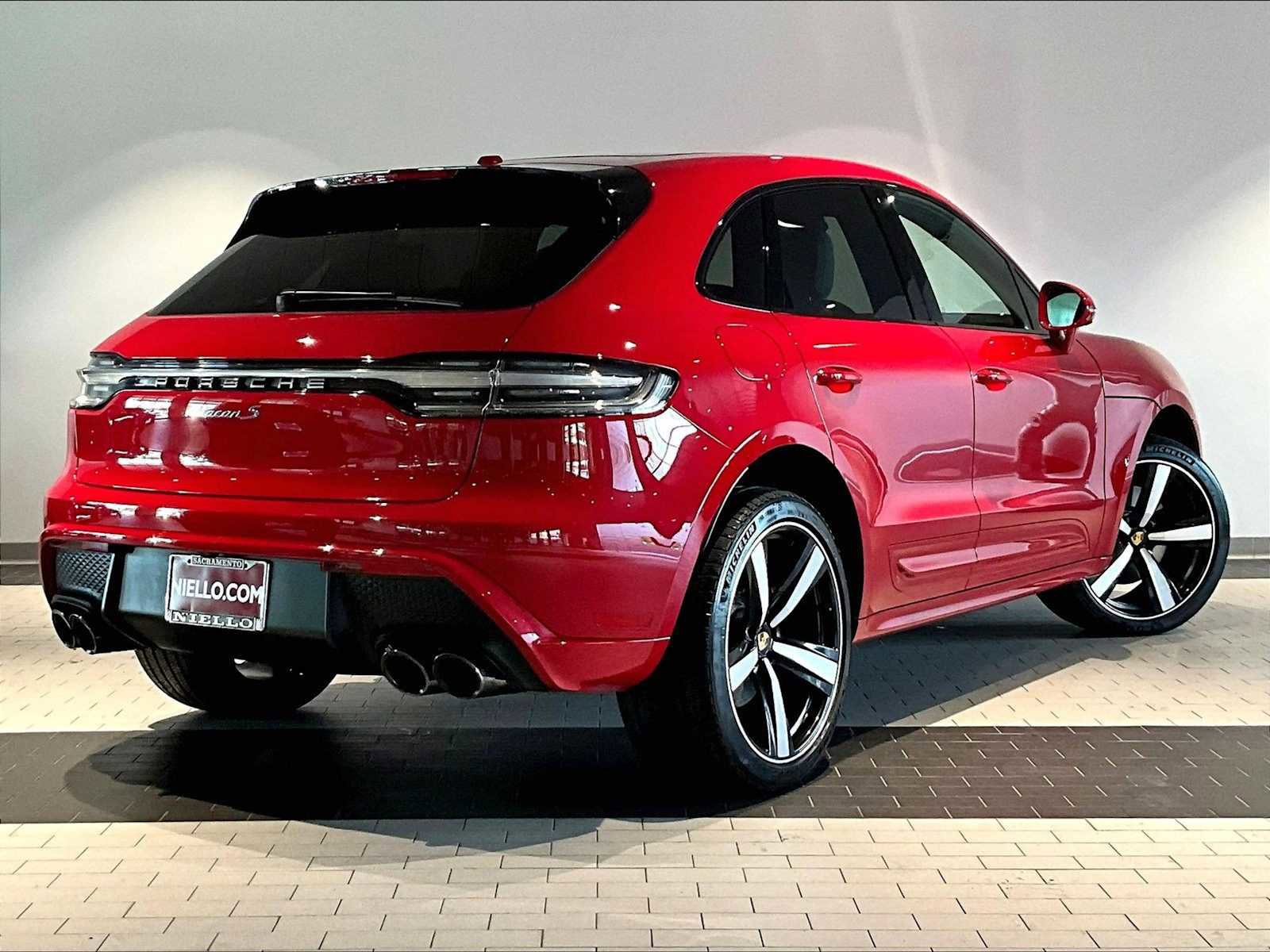 Used 2025 Porsche Macan S image 10