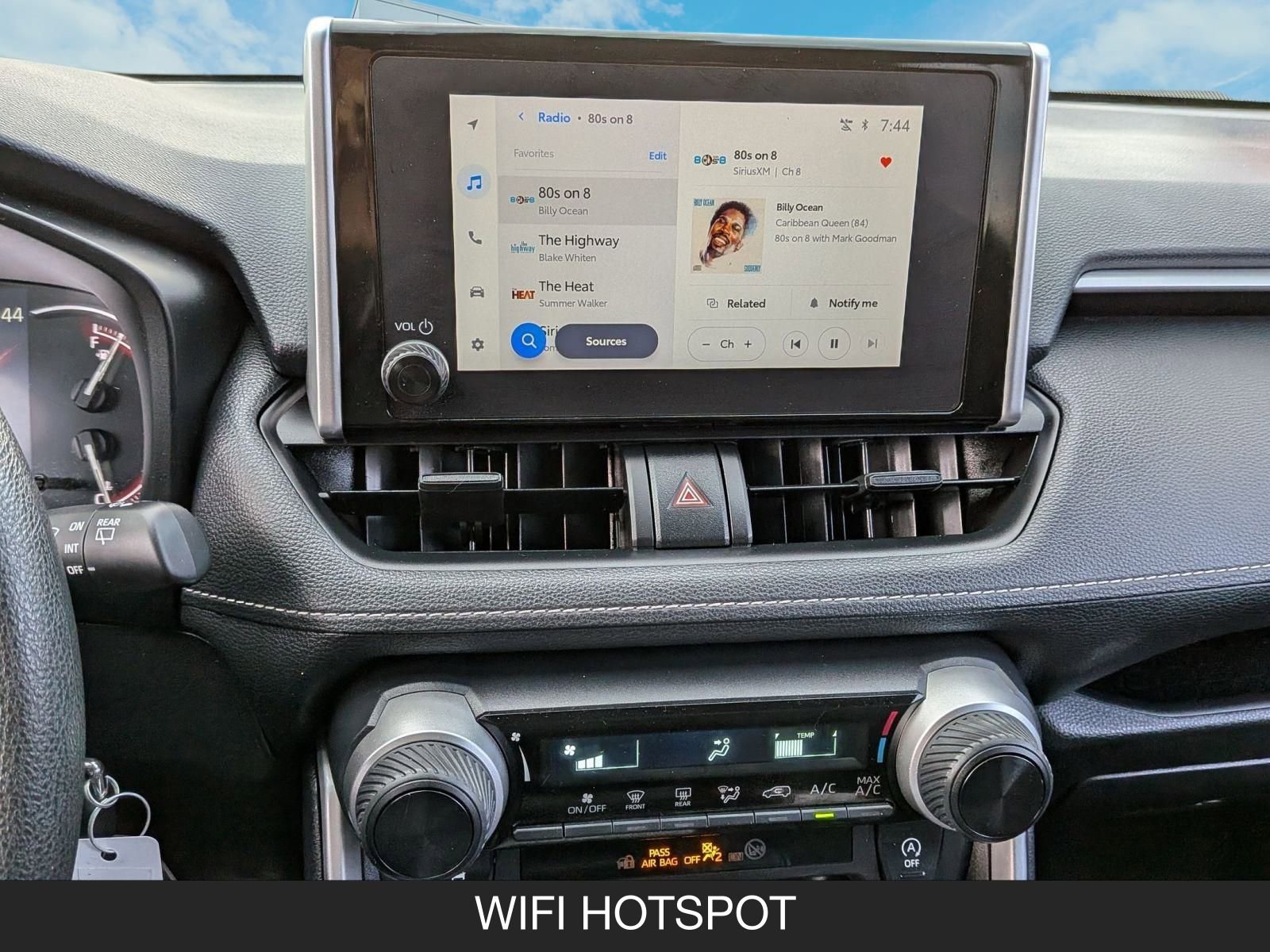 Used 2024 Toyota RAV4 LE image 19