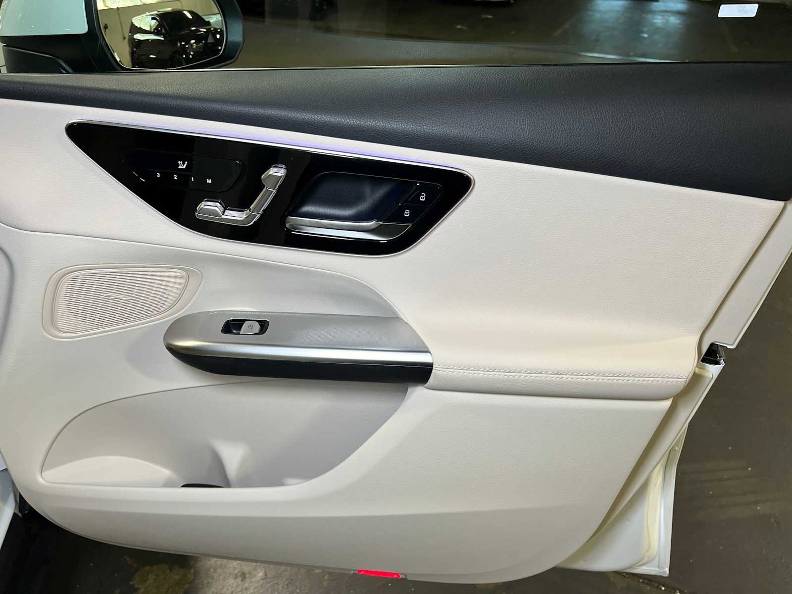 New 2025 Mercedes-Benz GLC 300 4MATIC image 10