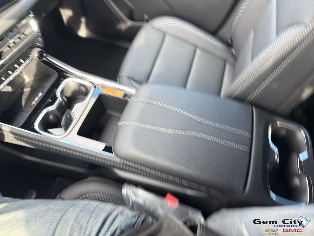 New 2026 Chevrolet Traverse LT w/ Midnight/Sport Edition AWD/4WD image 22