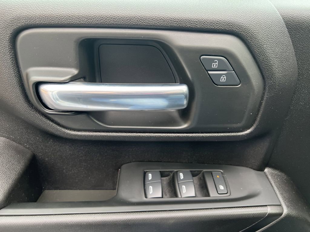 Used 2025 GMC Sierra 2500 Pro image 16