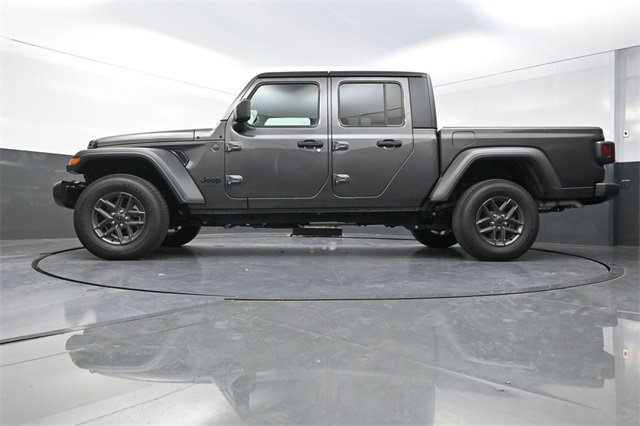 New 2025 Jeep Gladiator Sport image 20