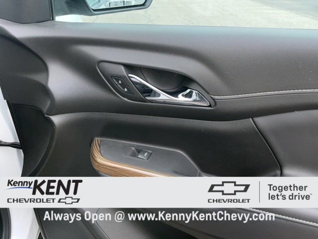 Certified 2023 GMC Acadia SLE w/ Driver Convenience Package image 17