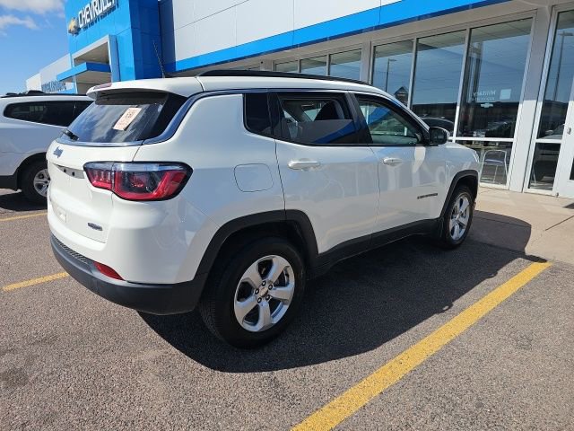 Used 2020 Jeep Compass Latitude image 3