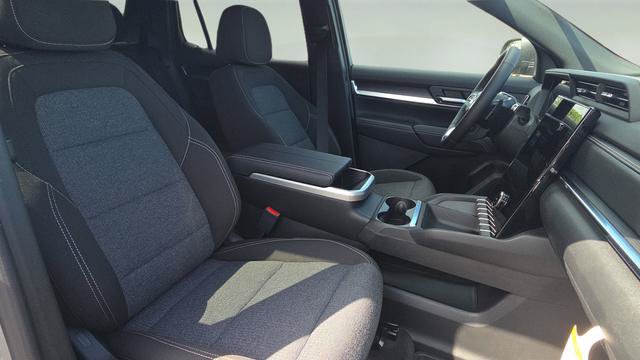 New 2026 GMC Terrain Elevation w/ Technology Package II AWD/4WD image 17