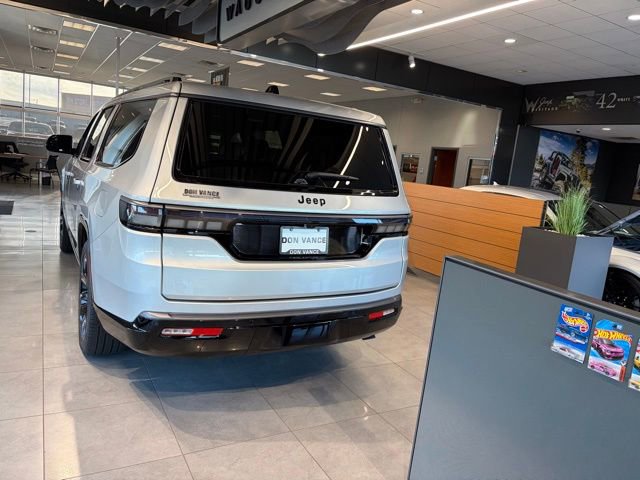 New 2026 Jeep Grand Wagoneer L Summit w/ Premium Group III image 3