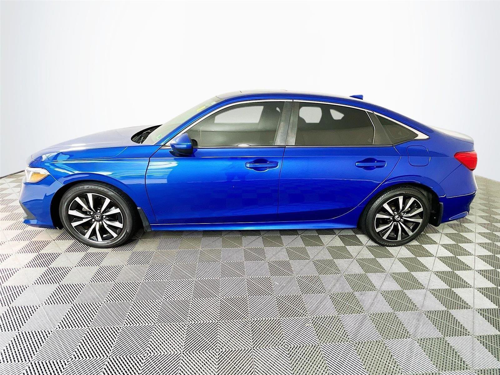 Used 2022 Honda Civic EX image 4