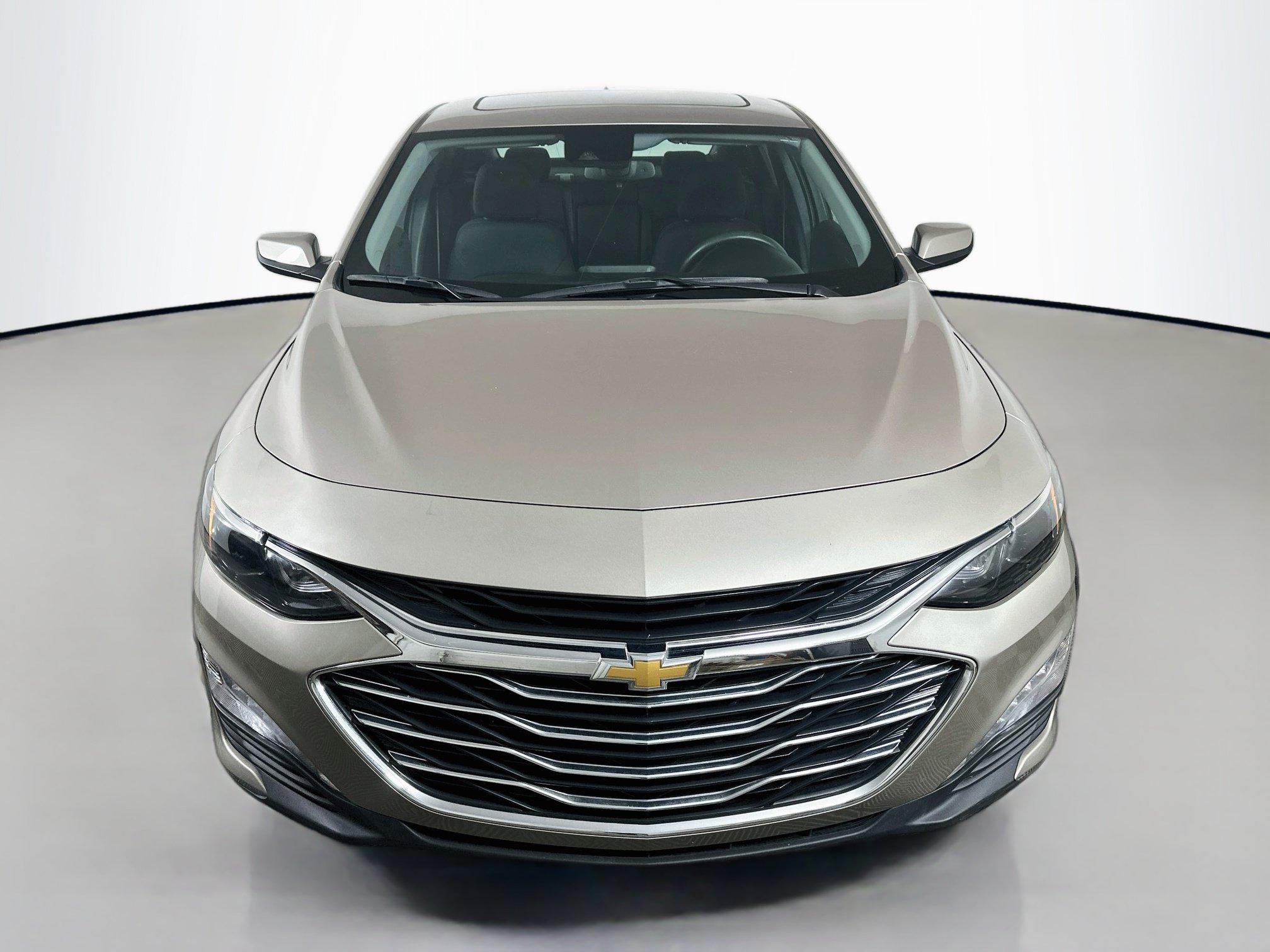 Used 2023 Chevrolet Malibu LT FWD image 2