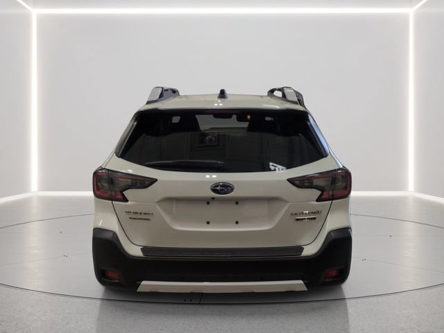 Used 2025 Subaru Outback Touring AWD/4WD image 4