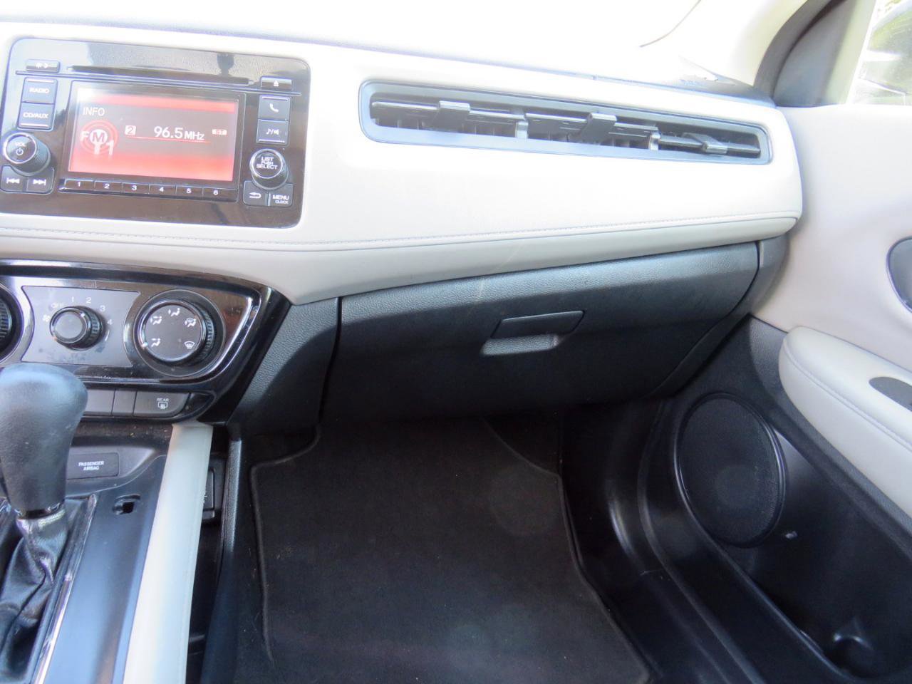 Used 2017 Honda HR-V LX image 35