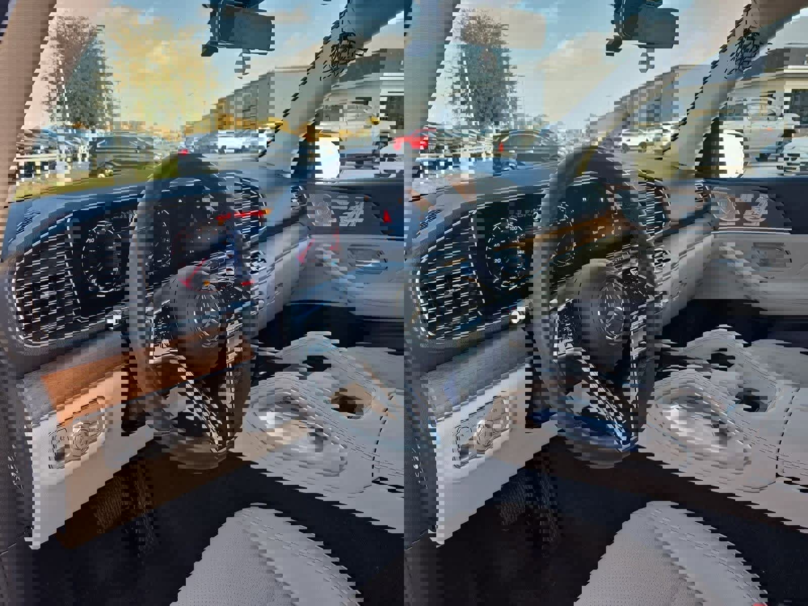 Used 2024 Mercedes-Benz GLE 450 4MATIC image 2