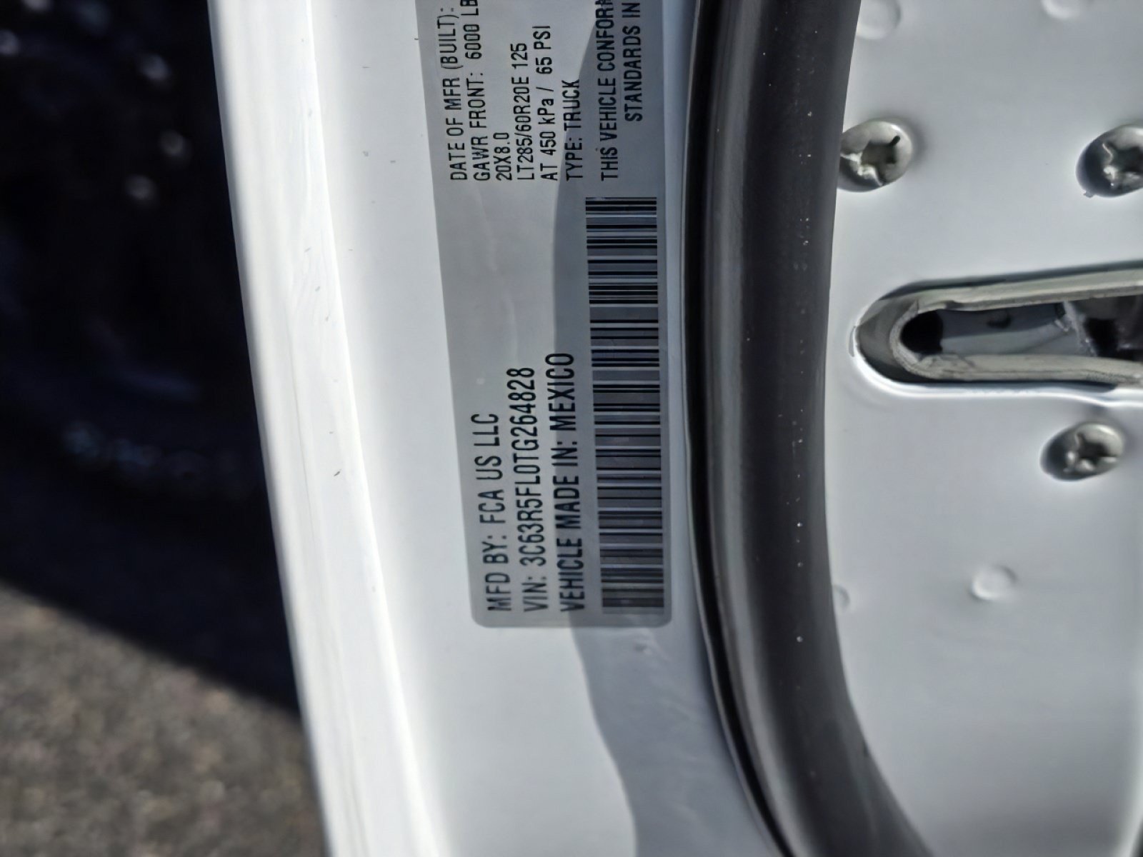 New 2026 RAM 2500 Laramie w/ Night Edition AWD/4WD image 32
