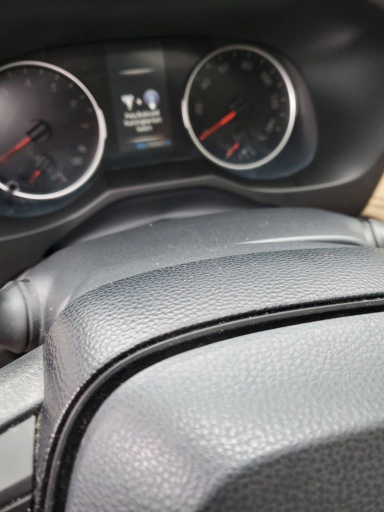 Used 2019 Toyota RAV4 XLE image 6