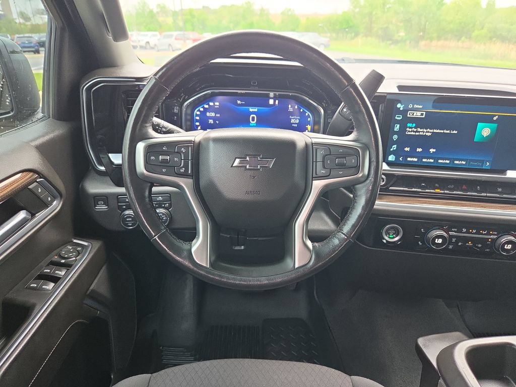 Certified 2022 Chevrolet Silverado 1500 RST AWD/4WD image 12