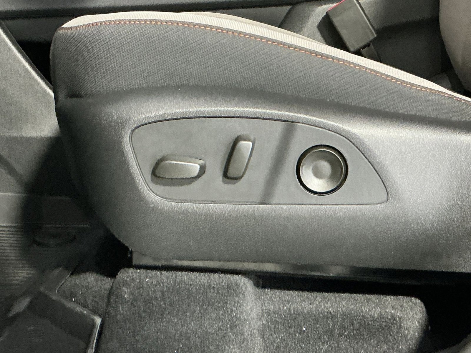 New 2026 Chevrolet Traverse LT w/ LPO, Floor Liner Package image 22