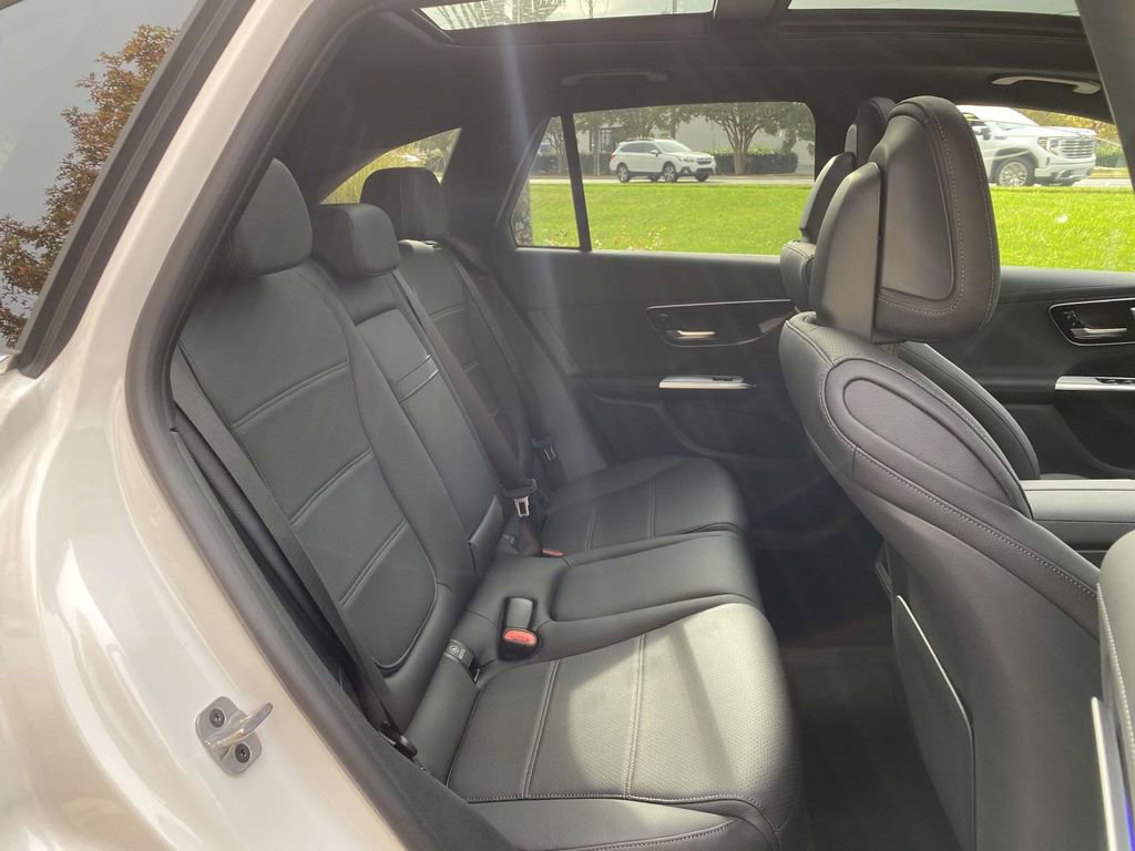 Certified 2025 Mercedes-Benz GLC 300 4MATIC image 15