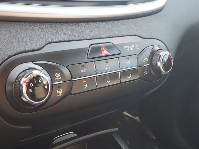 Used 2019 Kia Sorento LX image 27