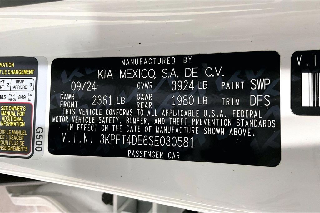 Used 2025 Kia K4 LXS image 41