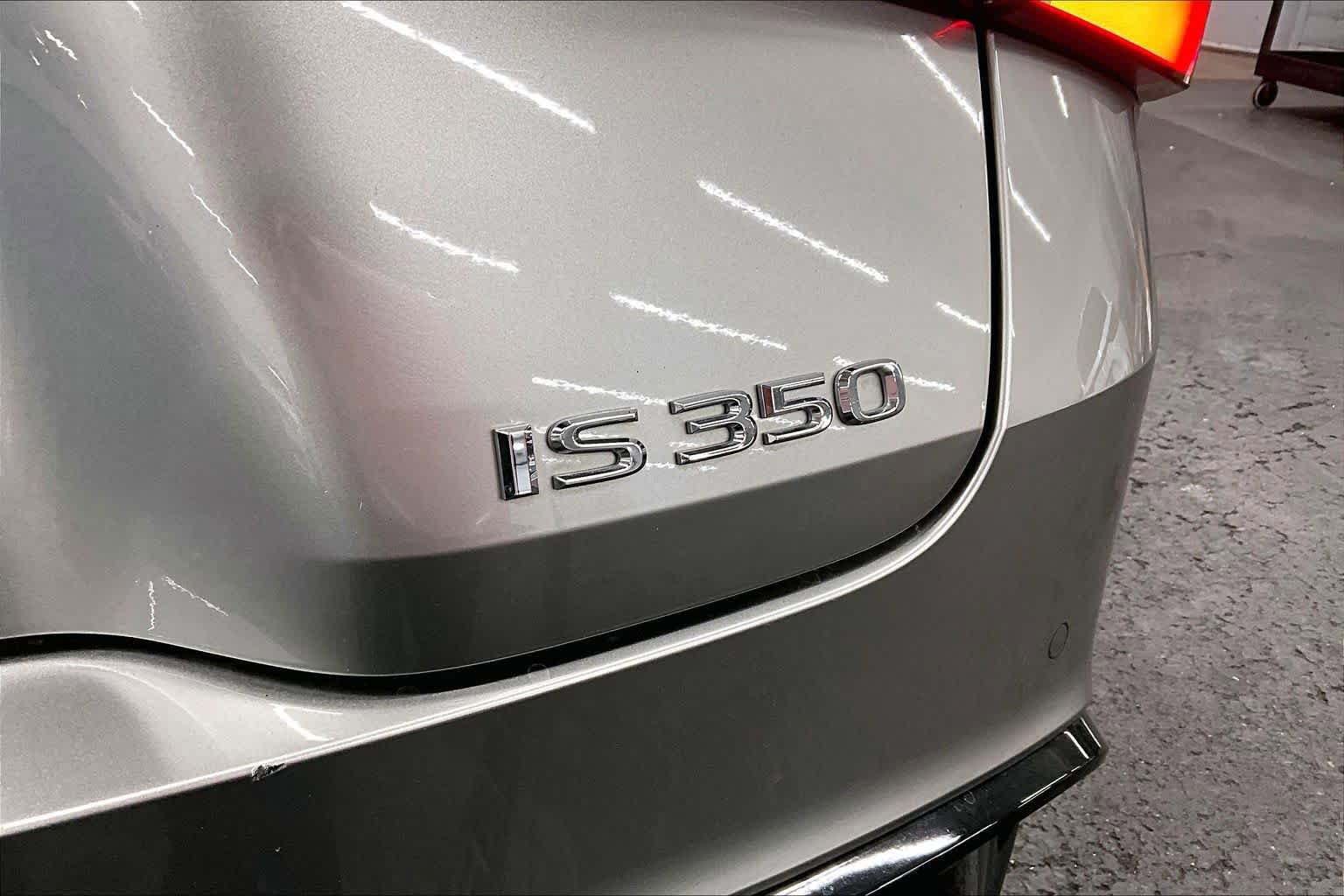Used 2023 Lexus IS 350 F Sport RWD image 9