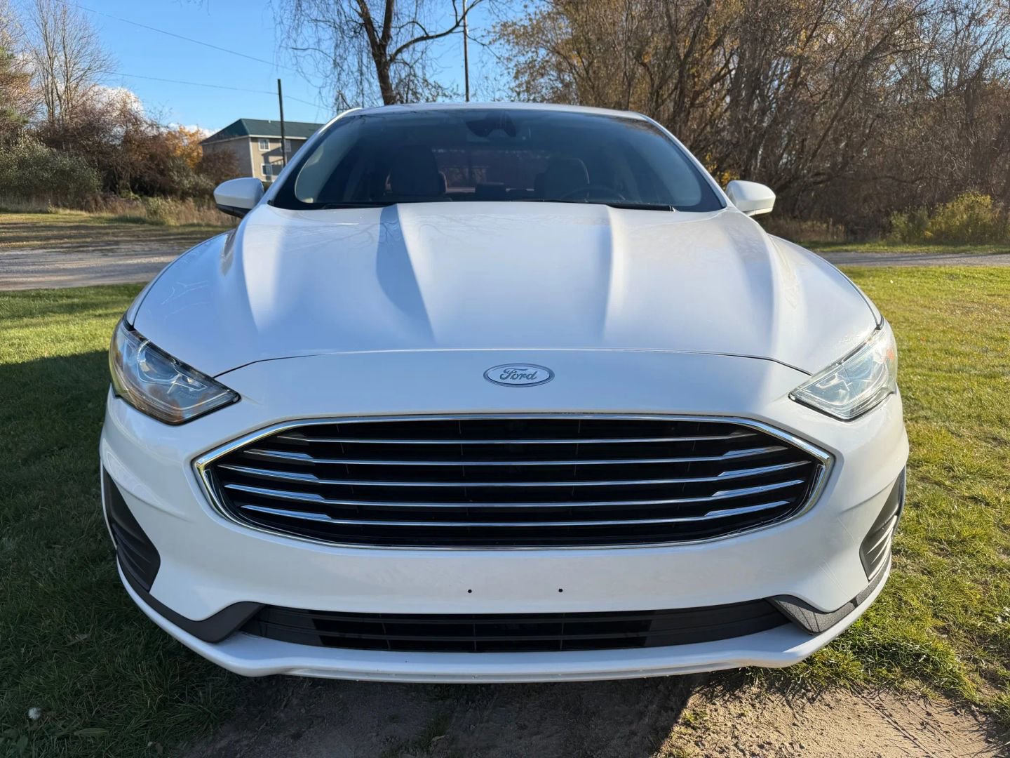 Used 2019 Ford Fusion SE image 2
