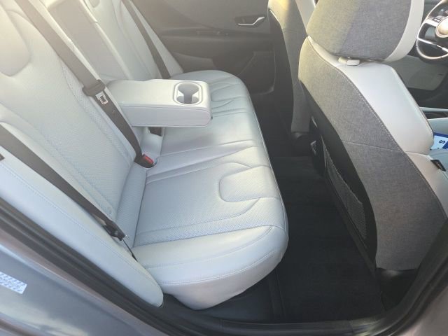 Used 2025 Hyundai Elantra Limited image 22