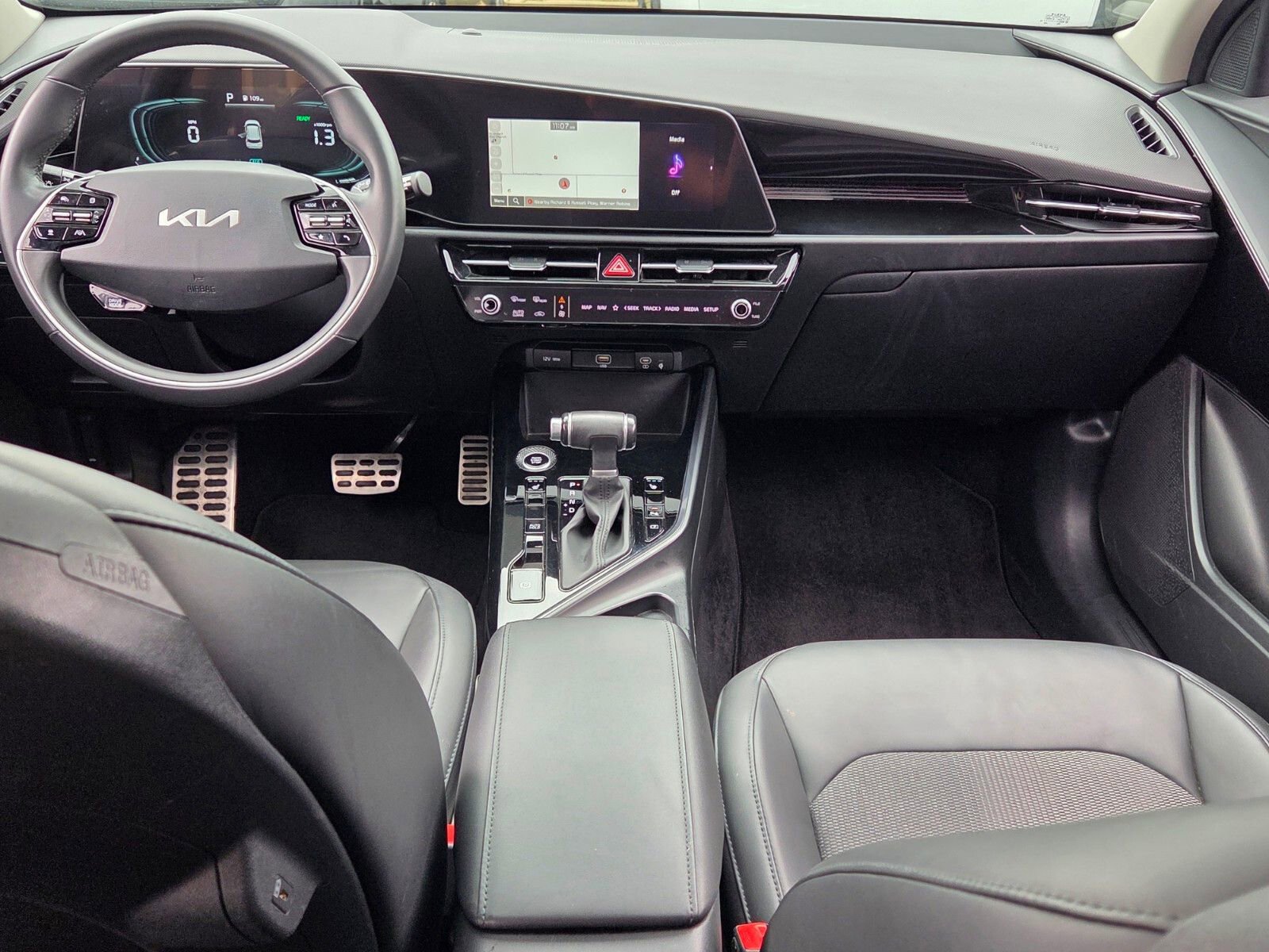 Used 2023 Kia Niro EX Touring image 8