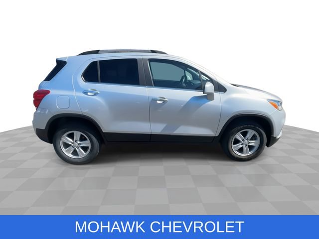 Certified 2020 Chevrolet Trax LT w/ LT Convenience Package image 10