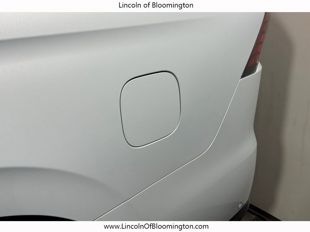 Used 2025 Lincoln Navigator L Reserve image 15