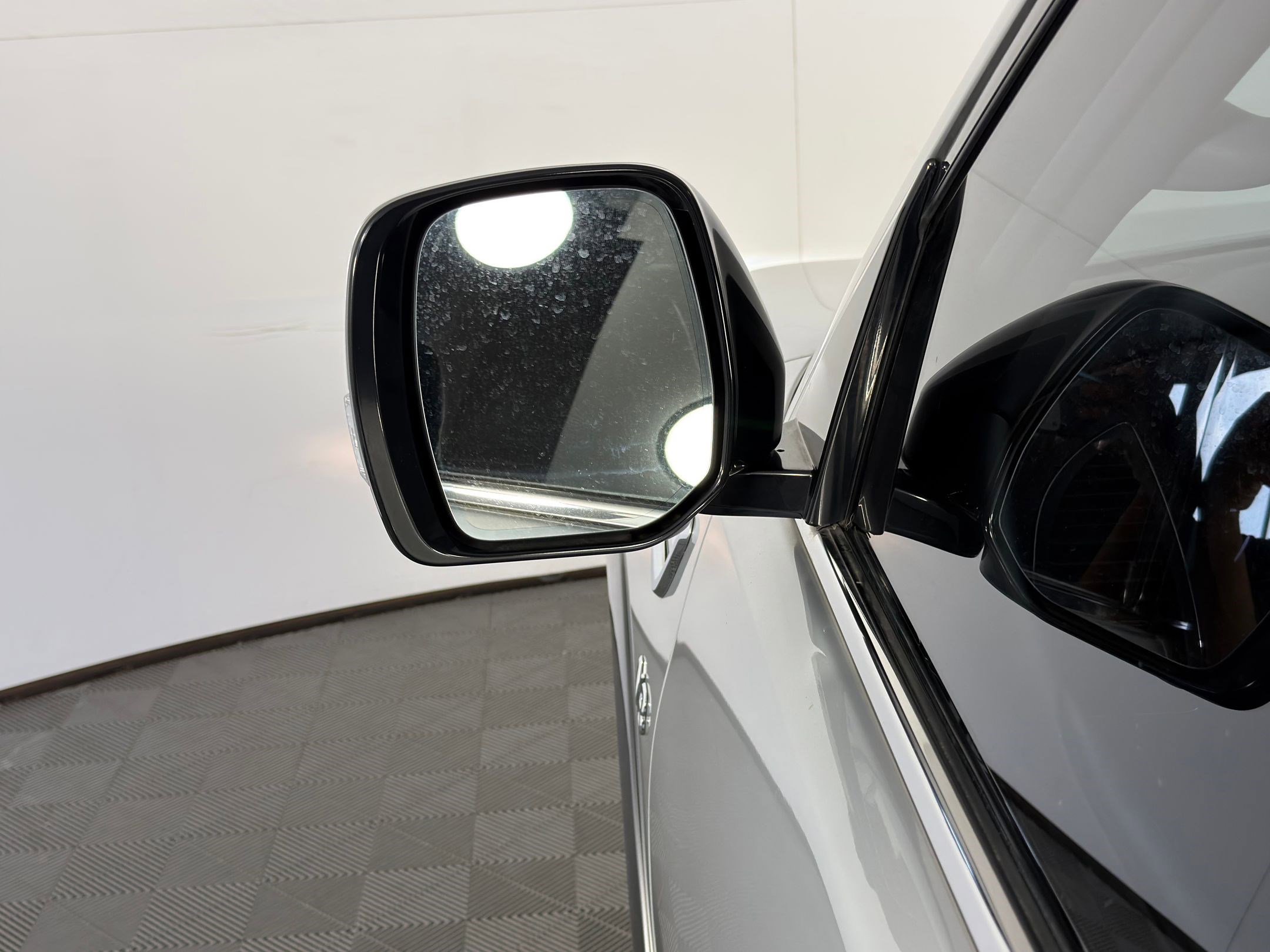 Used 2017 Nissan Armada Platinum w/ Captain Seat Package image 22