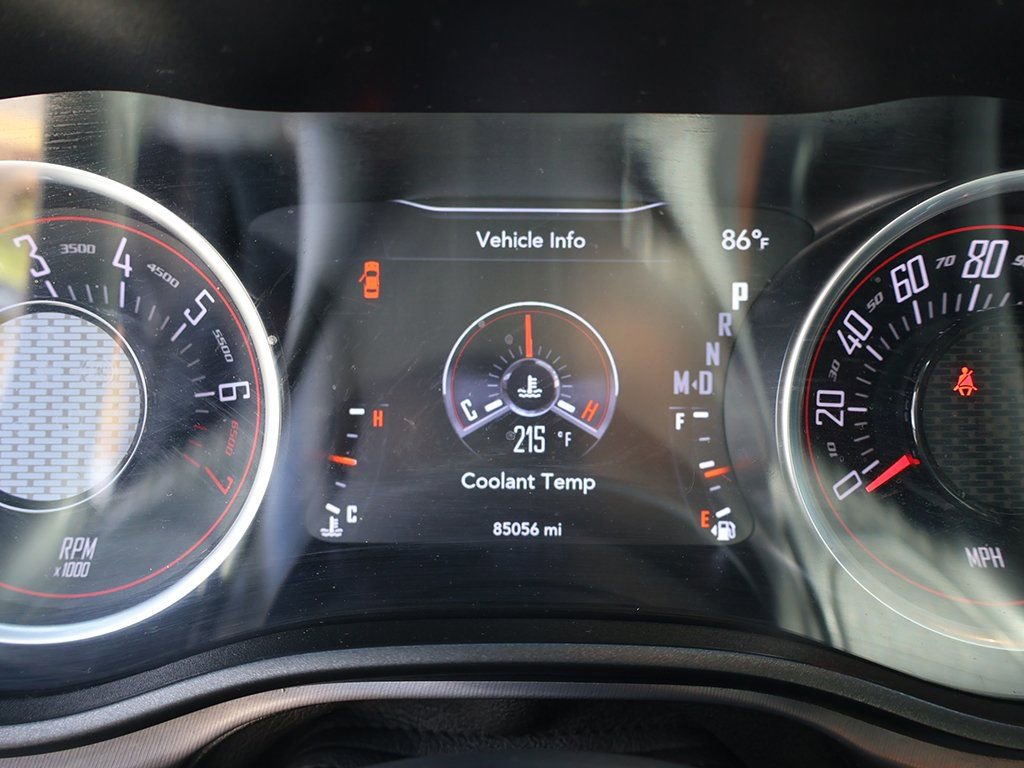 Used 2019 Dodge Challenger SXT RWD image 31