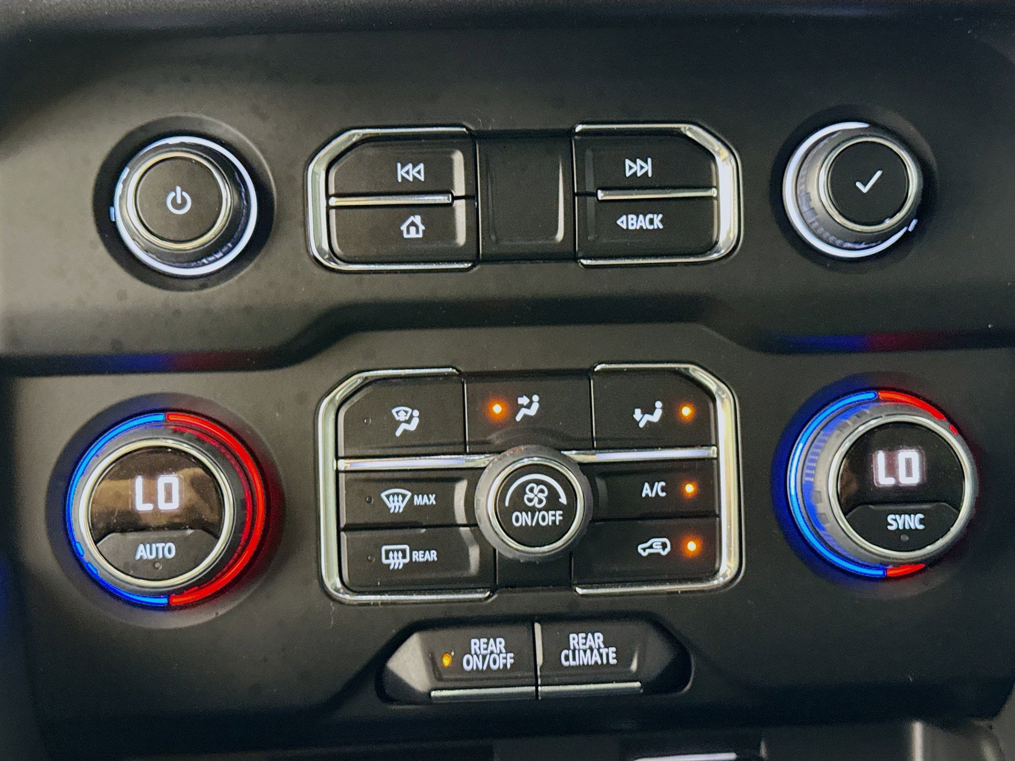 Used 2023 Chevrolet Tahoe LS RWD image 16