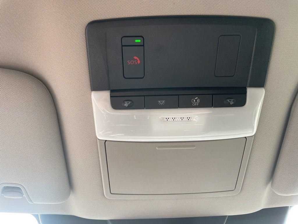 Used 2025 Nissan Pathfinder SV AWD/4WD image 24