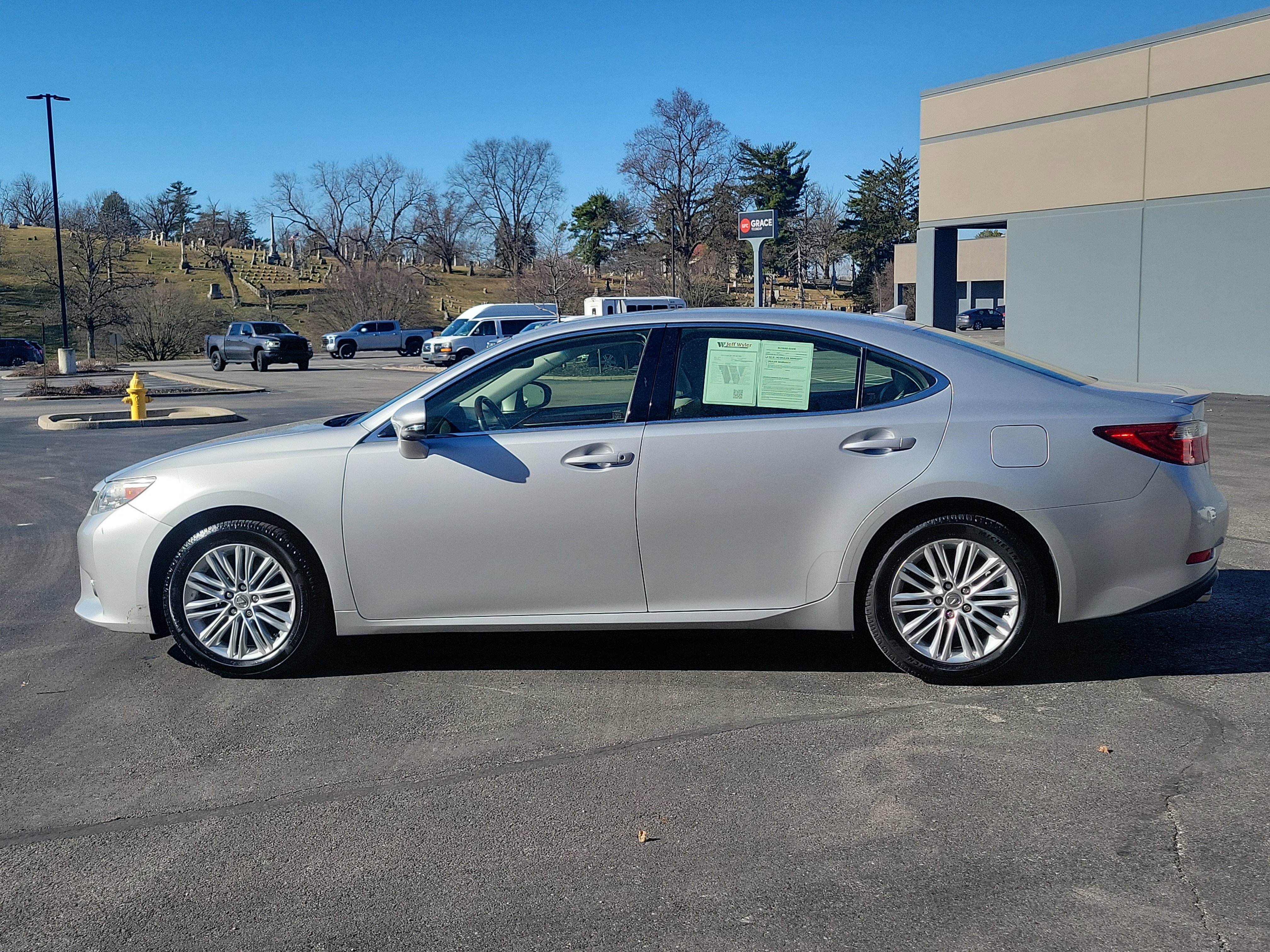 Used 2013 Lexus ES 350 w/ Luxury Pkg image 7