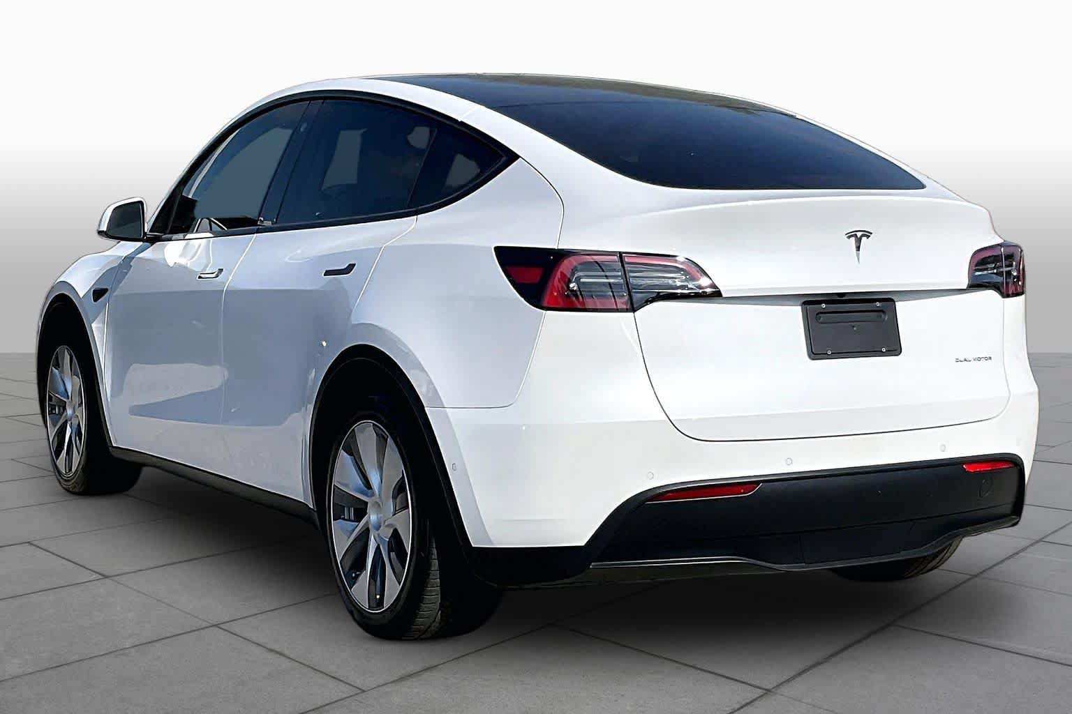 Used 2022 Tesla Model Y Long Range AWD/4WD image 12
