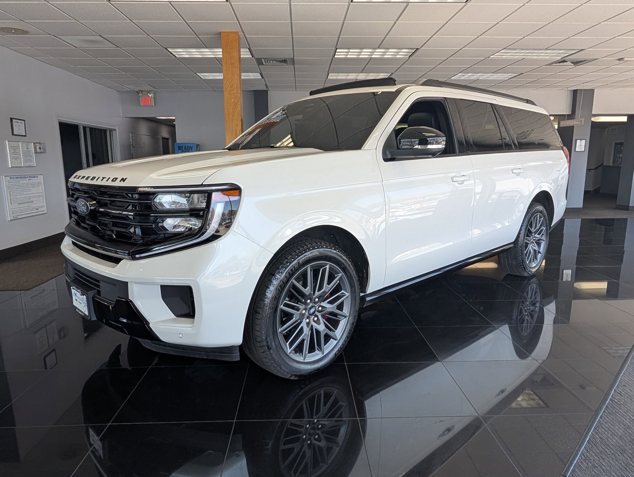 New 2025 Ford Expedition Max Platinum w/ Stealth Performance Package image 7