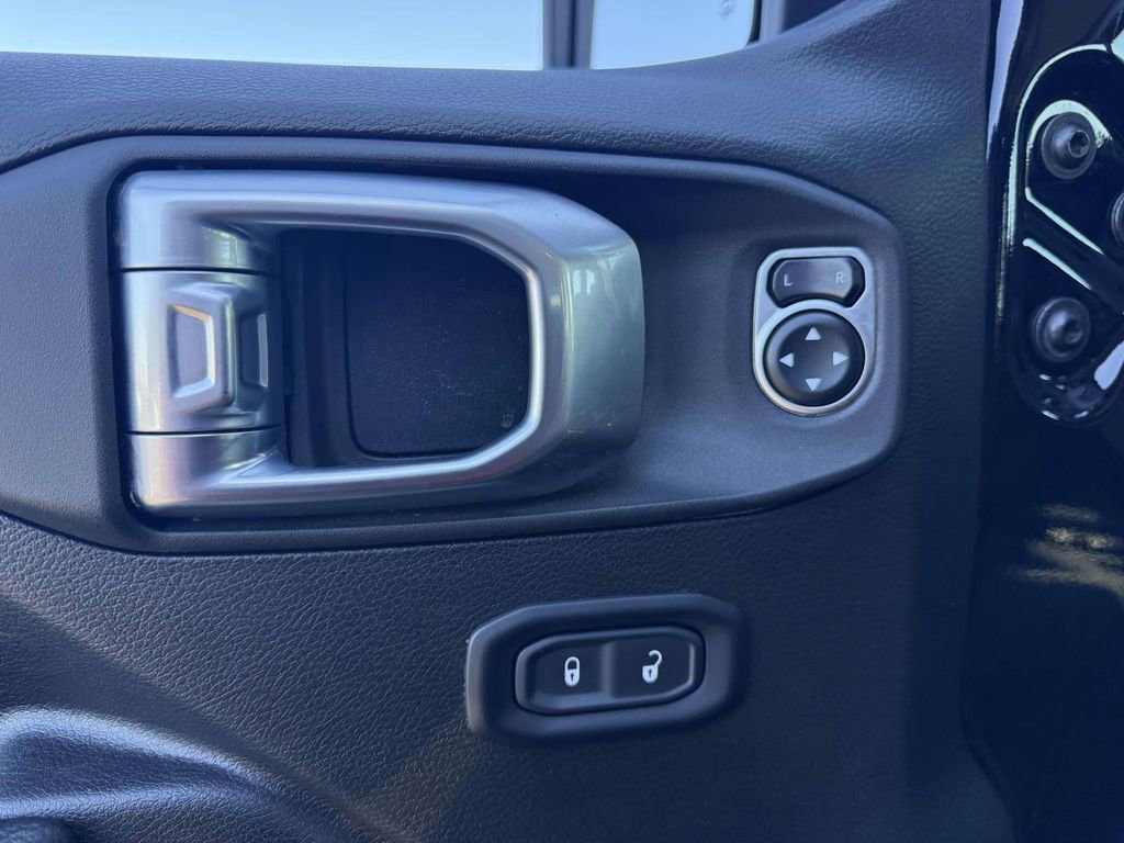 Used 2024 Jeep Wrangler Sport S image 13