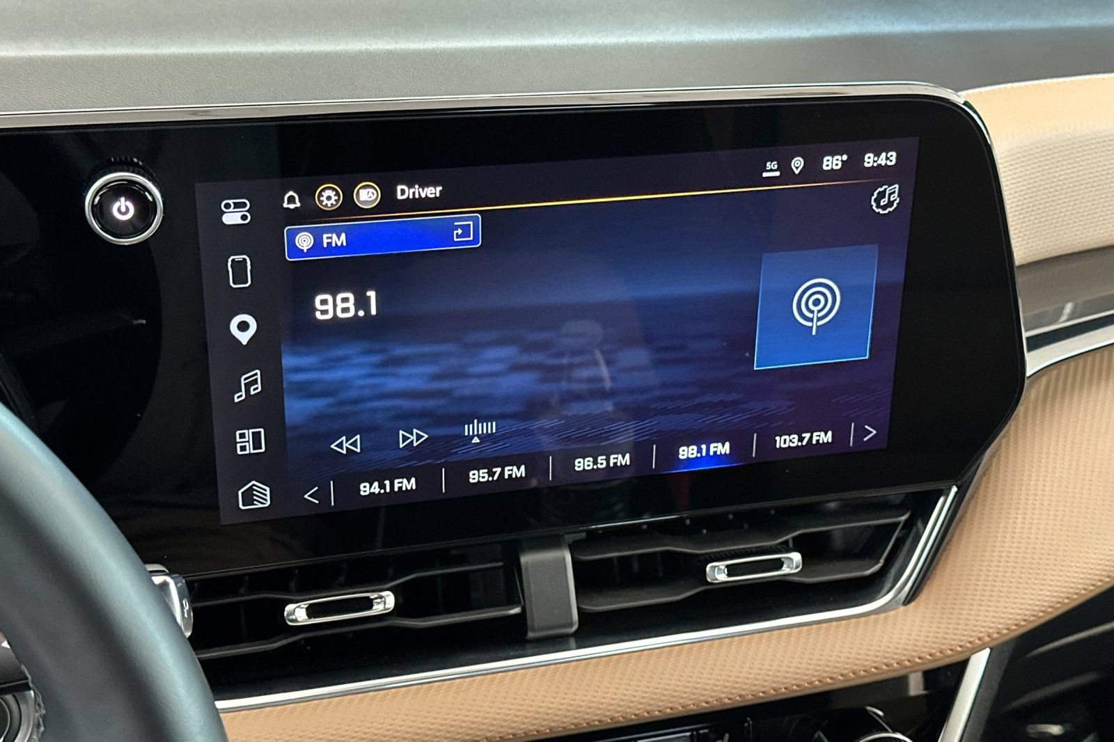 Used 2025 Chevrolet Equinox ACTIV FWD image 25