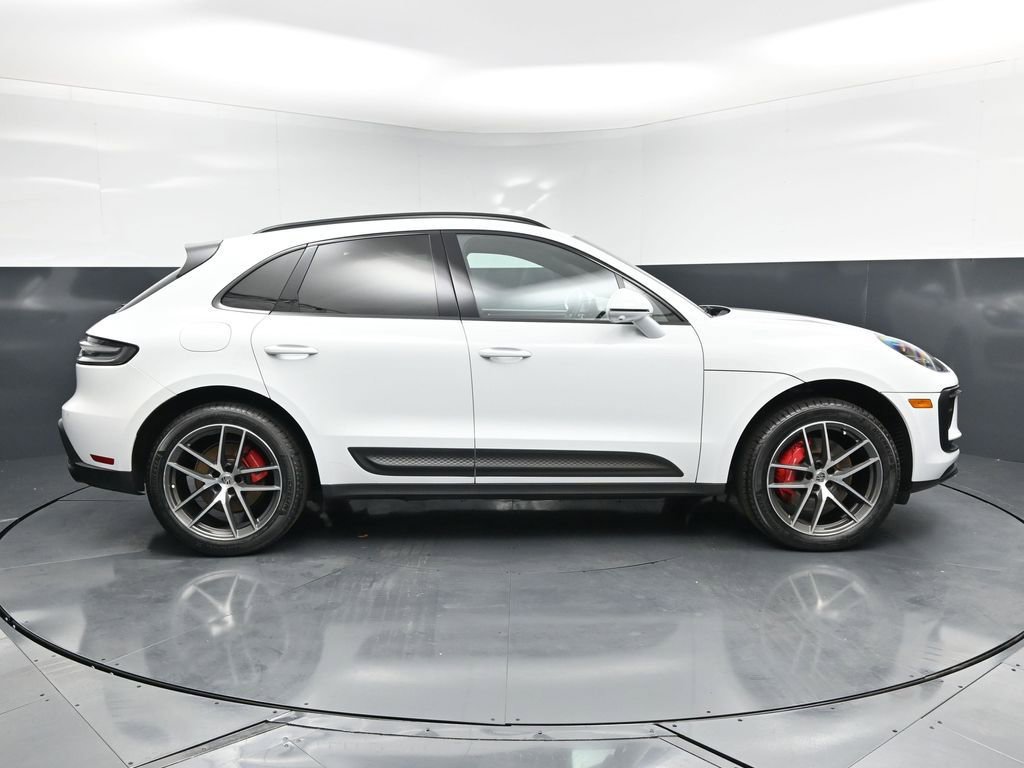 Certified 2023 Porsche Macan S AWD/4WD image 9
