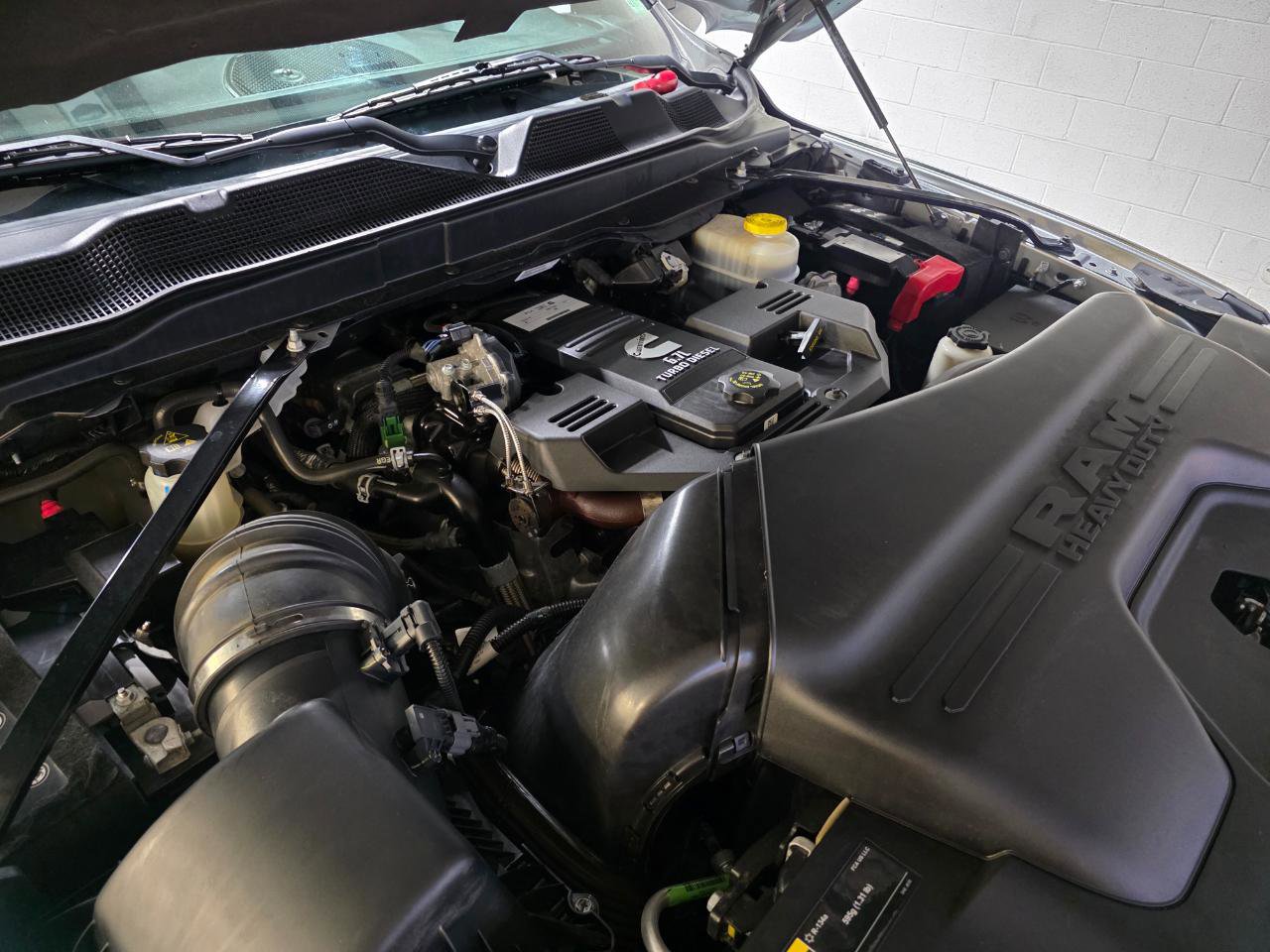 Used 2024 RAM 3500 Tradesman w/ Safety Group image 39