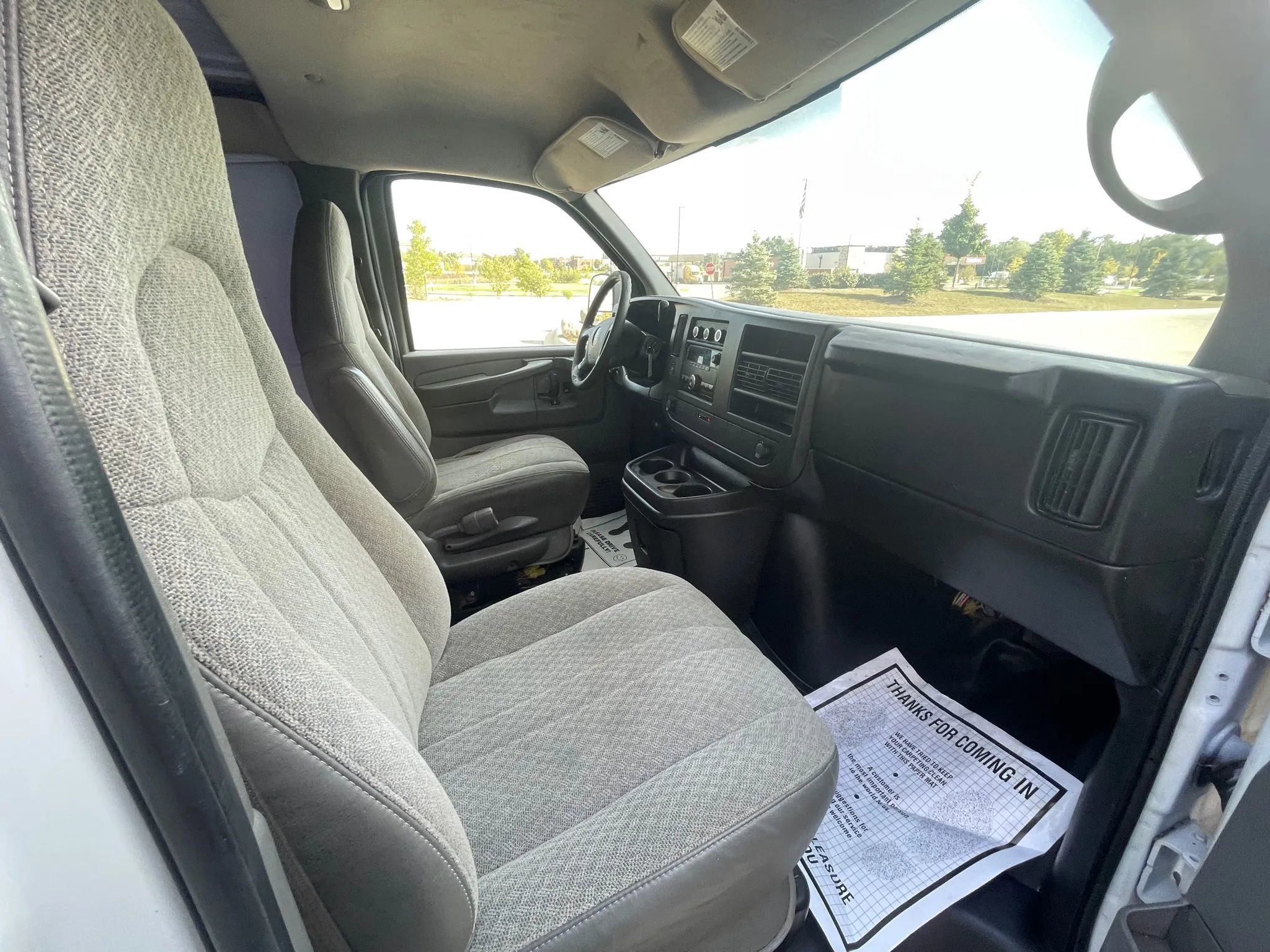 Used 2008 GMC Savana 1500 RWD image 12