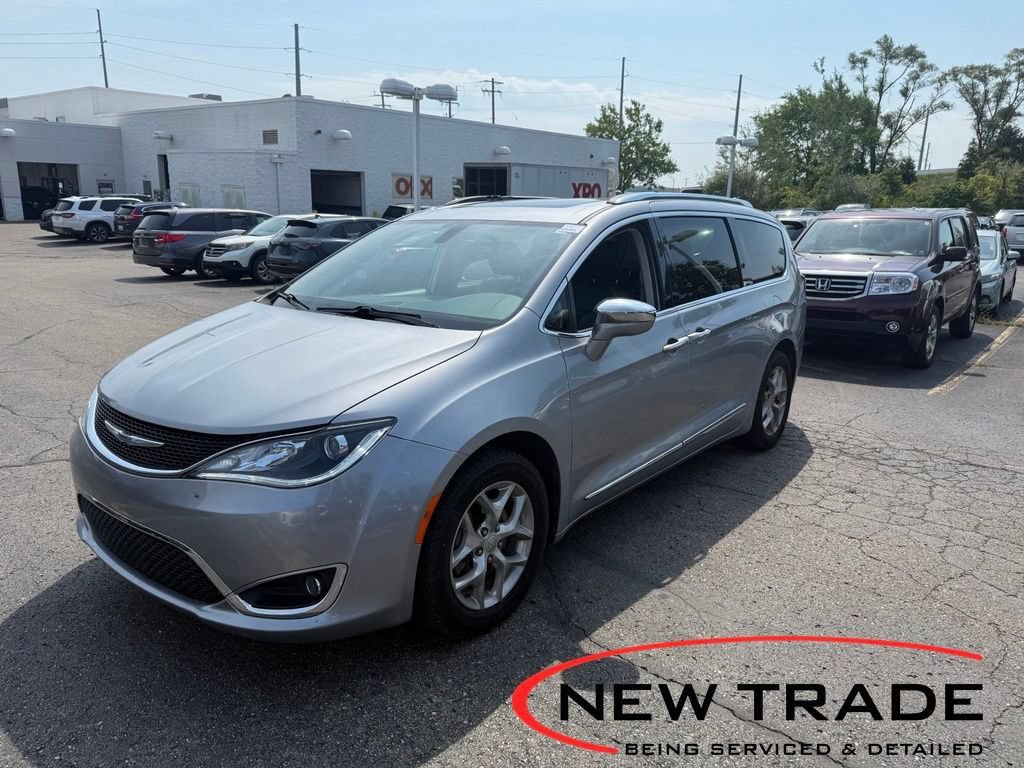 Used 2018 Chrysler Pacifica Limited