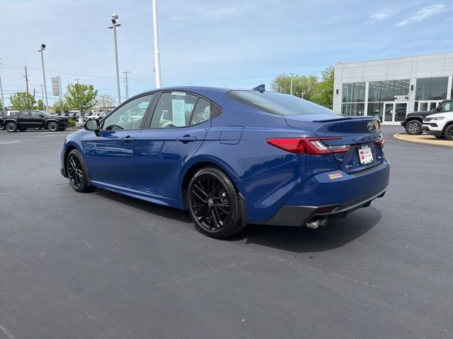 Used 2025 Toyota Camry SE FWD image 5