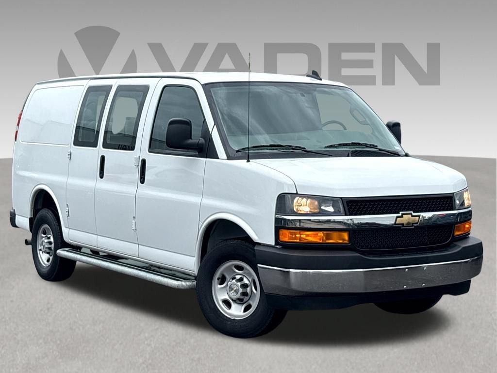 Used 2024 Chevrolet Express 2500 w/ Driver Convenience Package RWD video 1