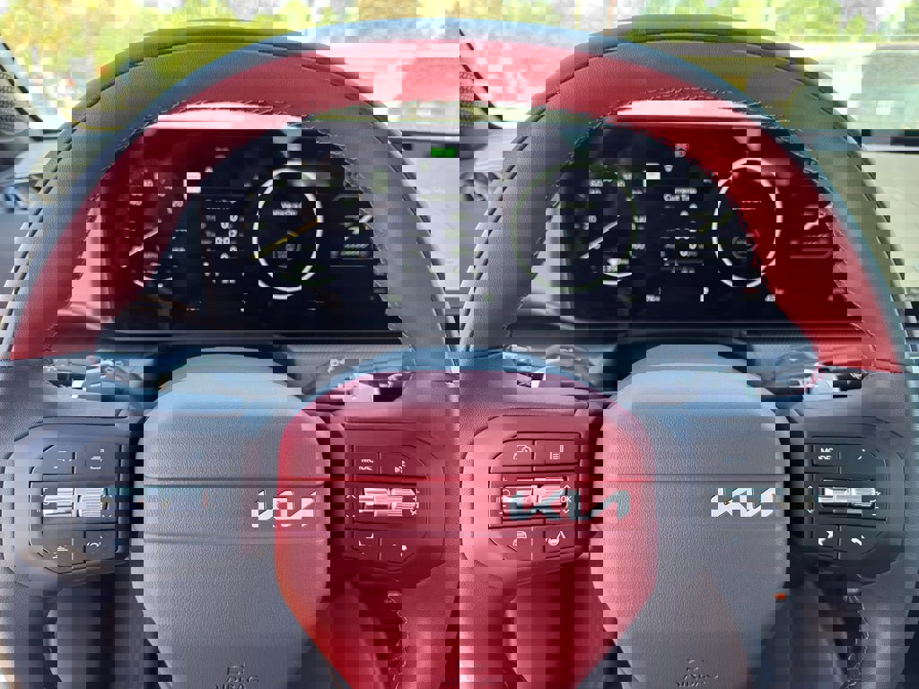 New 2025 Kia K4 GT-Line w/ GT-Line Premium Package image 19