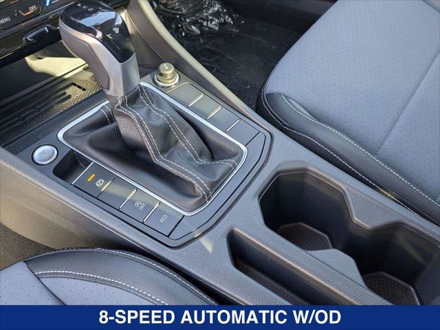 New 2025 Volkswagen Jetta SE FWD image 16