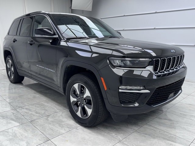 Used 2024 Jeep Grand Cherokee Limited 4xe image 2